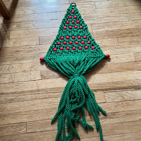 Vintage Macrame Christmas Tree - Picture 4 of 6